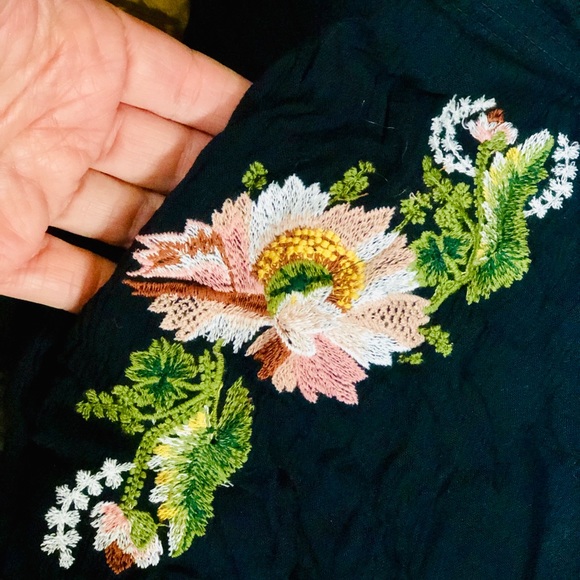 NWT 2 pc Free People Black embroidered Set Med - Picture 2 of 5